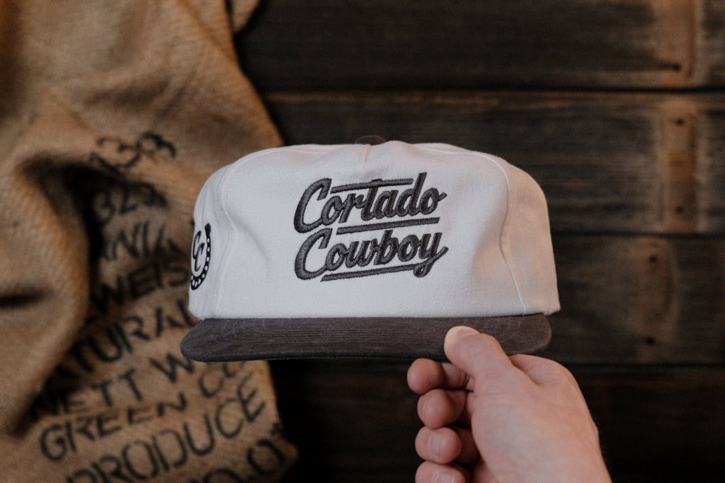Cortado Cowboy Script Snapback — Cream/Black